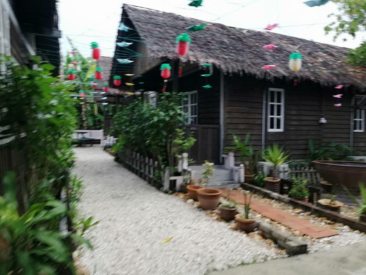 ホテルMykampung Chalet イポー エクステリア 写真