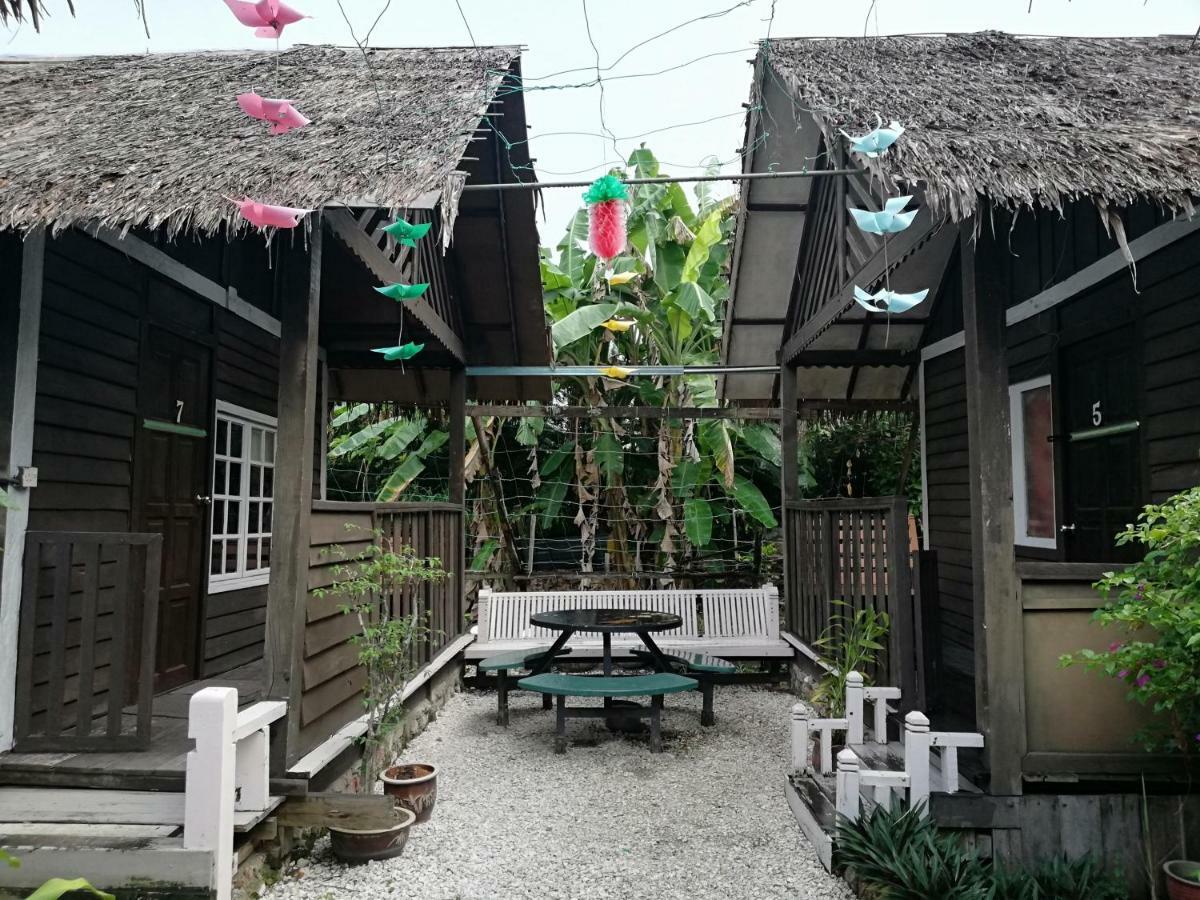 ホテルMykampung Chalet イポー エクステリア 写真